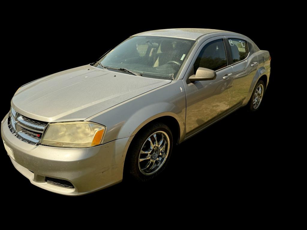 2013 Dodge Avenger SE's photo