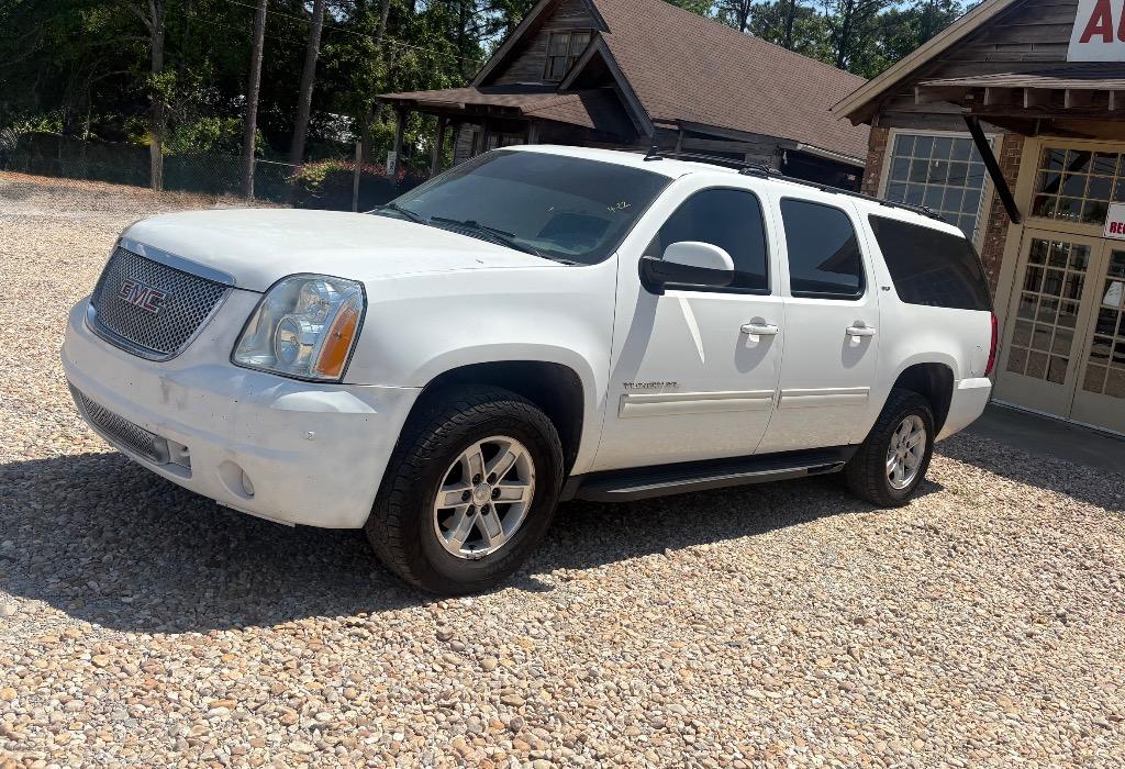 2010 GMC Yukon 4WD 1/2 Ton SLT1 (4SA)'s photo