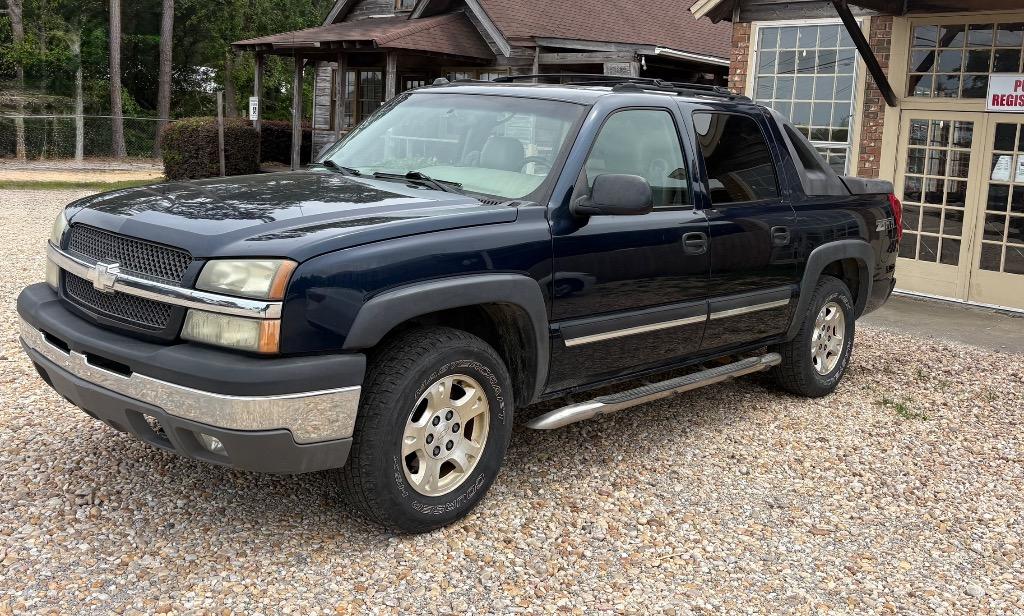 2004 Chevrolet Avalanche 2WD 1500 Series's photo