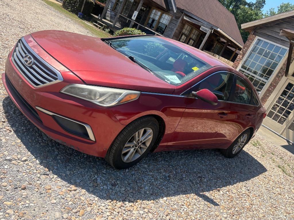 2016 Hyundai Sonata SE's photo