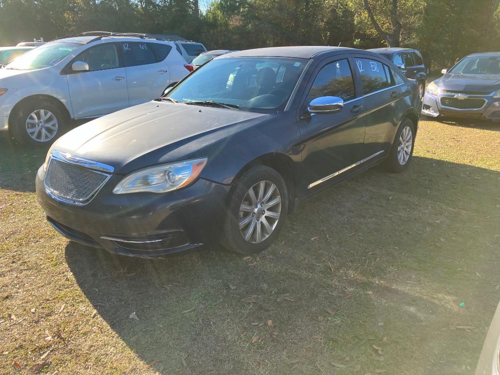 2012 Chrysler 200 Touring's photo