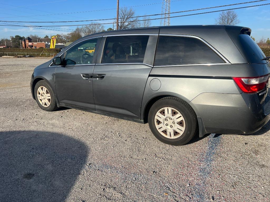 2011 Honda Odyssey LX's photo