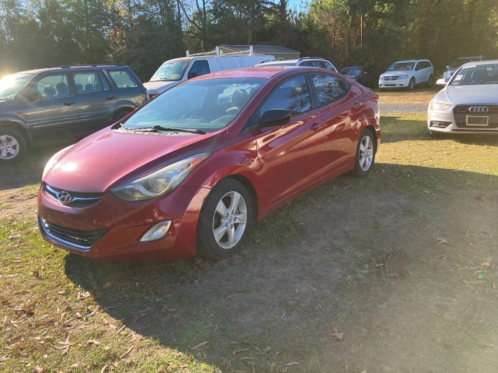 2012 Hyundai Elantra GLS's photo