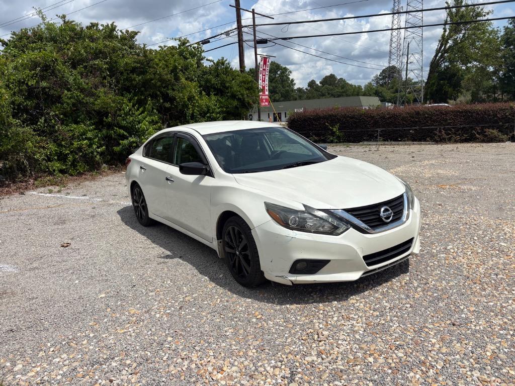 2017 Nissan Altima 2.5 SR's photo