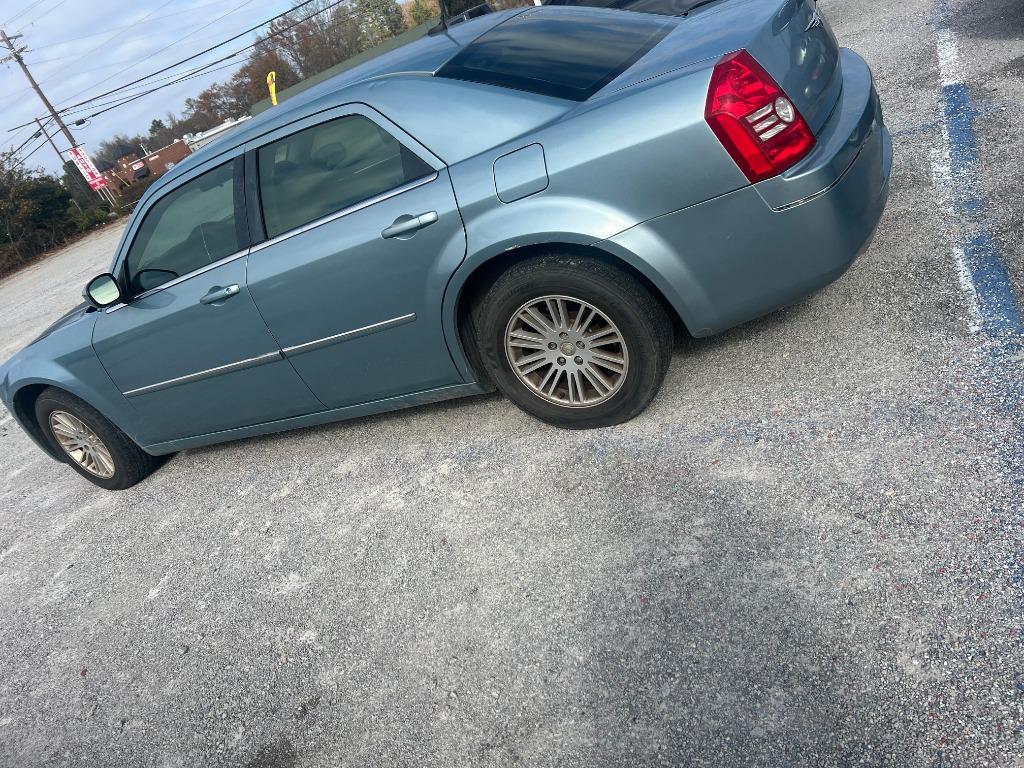2008 Chrysler 300 Touring's photo