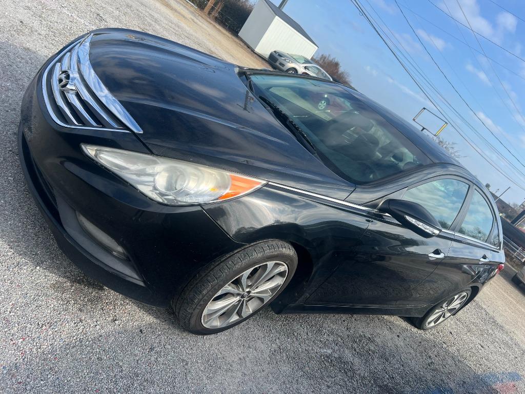 2014 Hyundai Sonata SE's photo