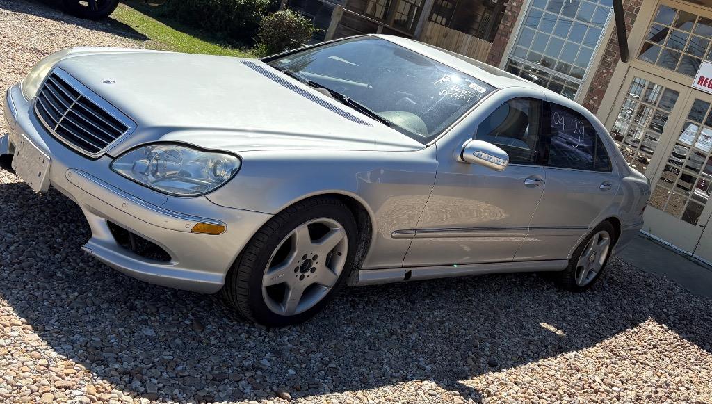 2004 Mercedes-Benz S-Class S500 4Matic's photo