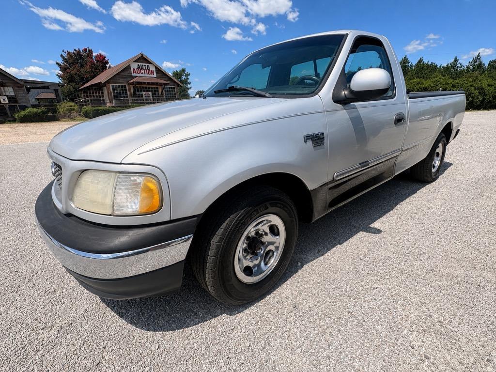 1999 Ford F-150 LARIAT REGULAR CAB SWB STYLESIDE's photo